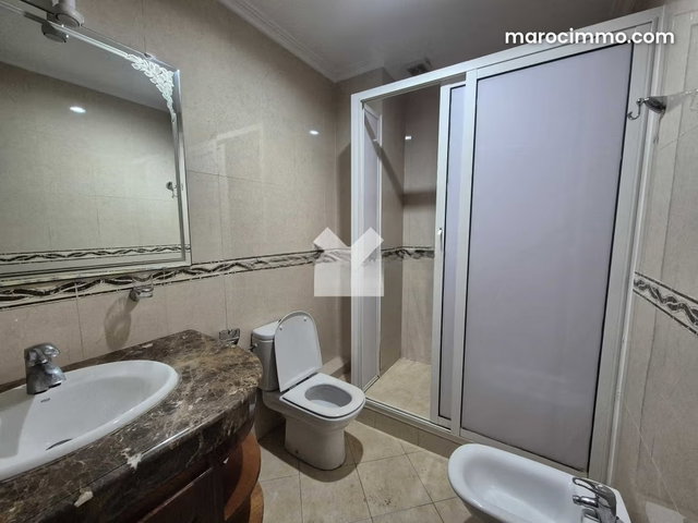 Appartement à Vendre de 222.0 m² à Casablanca, Plateau — 3