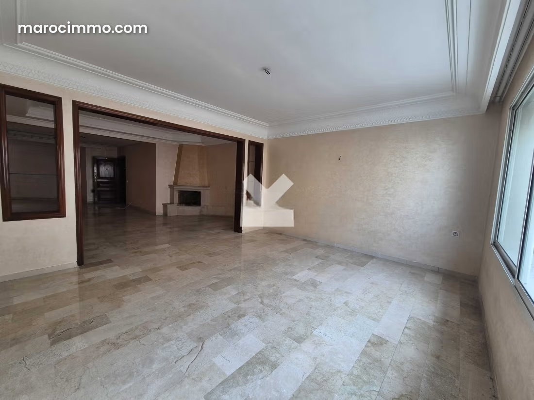 5-Room Apartment with Terrace in Al Batha, Casablanca — Casablanca
