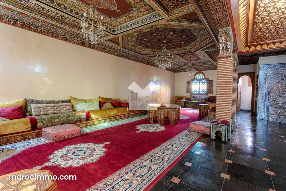 Villa à Vendre de 251.0 m² à Marrakech, Amerchich