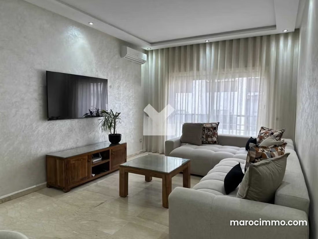 Furnished 110 sqm apartment, 3 bedrooms, Golden Triangle, Casablanca — Casablanca