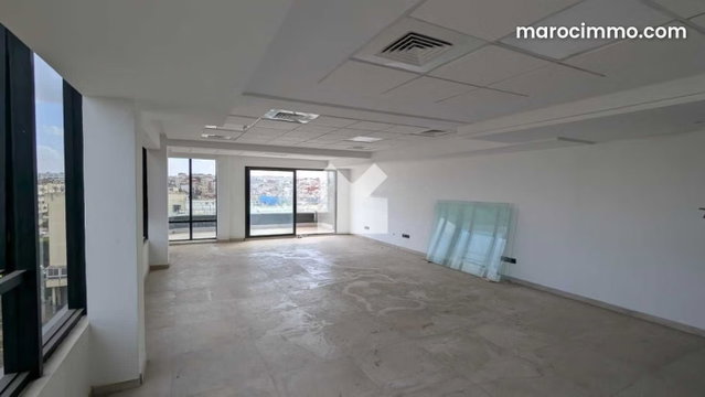 Office for Sale of 82.0 m² in Casablanca, Oulfa — 2