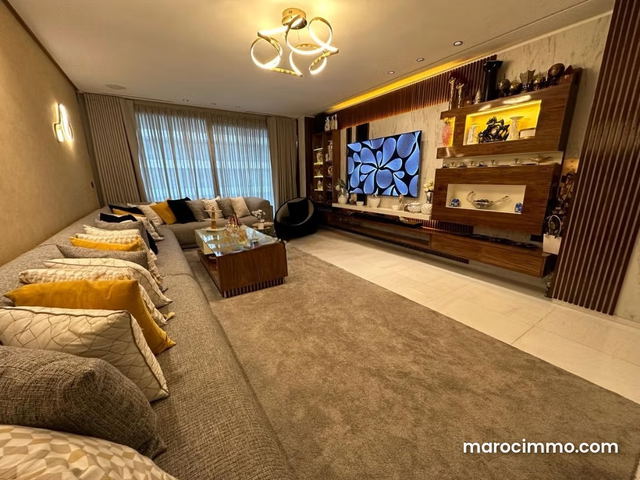 Appartement de luxe à vendre à malabata hills — Tanger