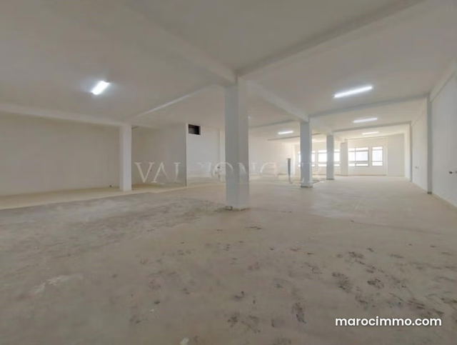Location bâtiment industriel 2600m2 ZI Sidi Maarouf, Casablanca — Casablanca