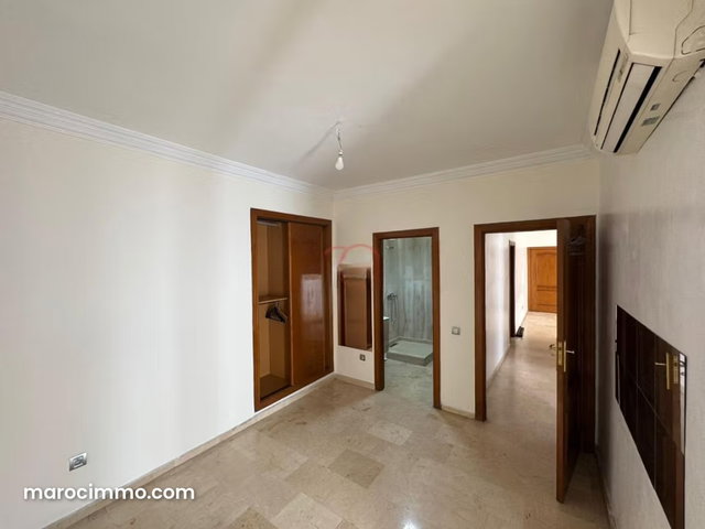 Location Appartement à racine — 2