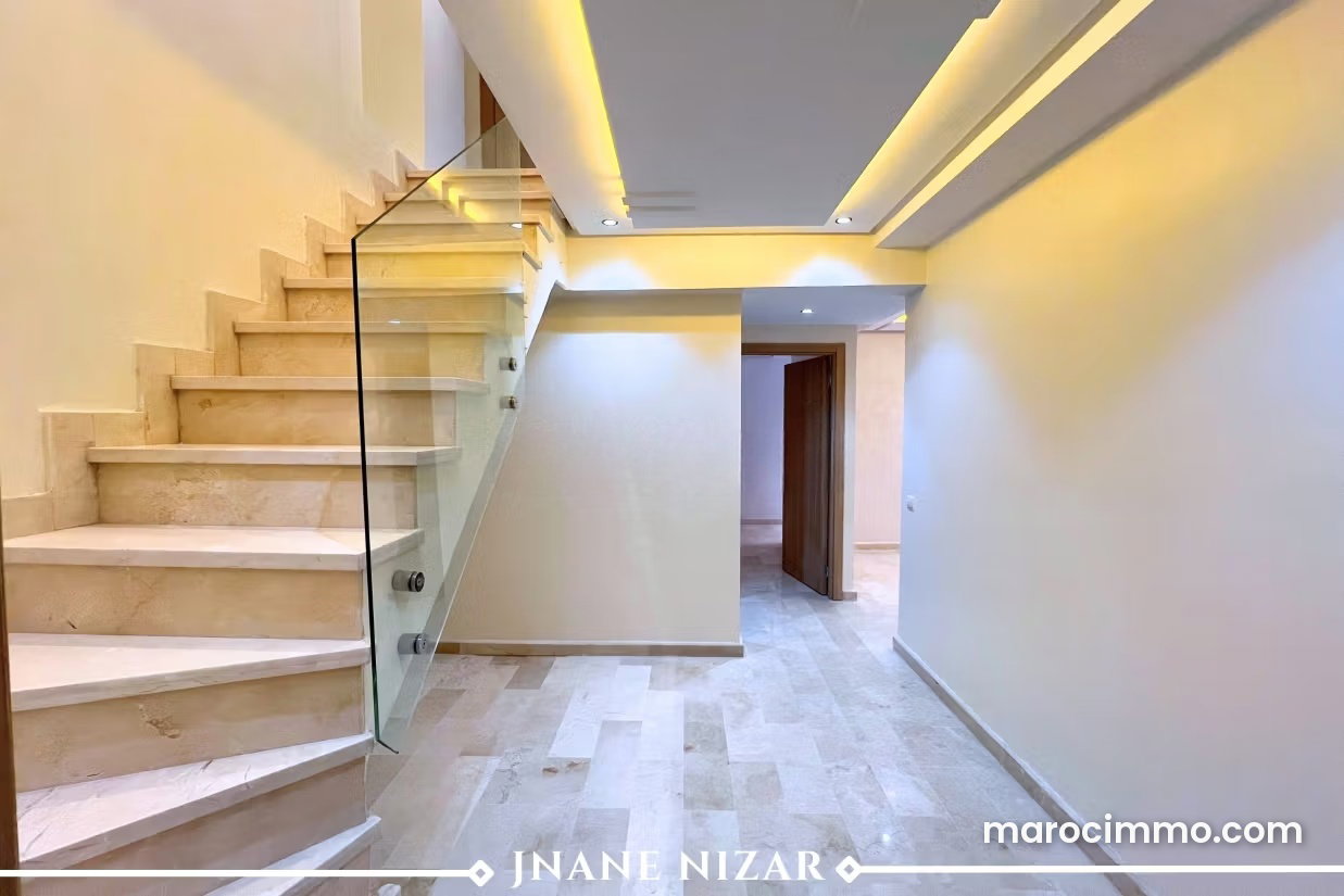 Duplex 91 m² avec cour privative, Guéliz, Marrakech — Marrakech