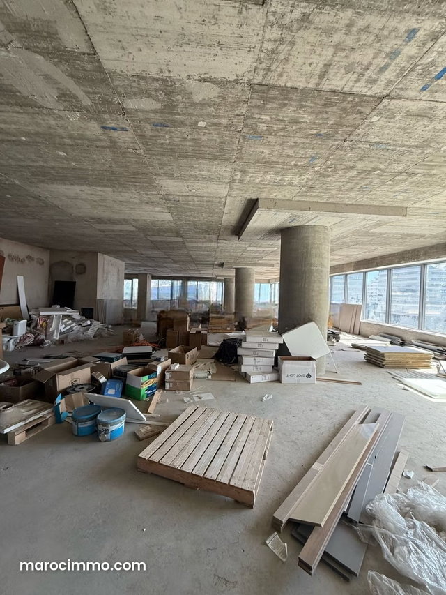 Bureau Neuf 290 M² En Location Sur CFC — 2
