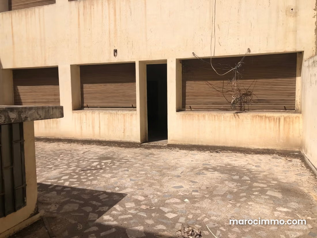 330 m² Development Land with Building to Renovate, Oulfa, Casablanca — Casablanca