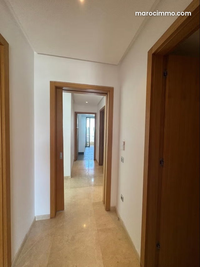 Apparemment en vente à Lorangeraie de souissi — 3