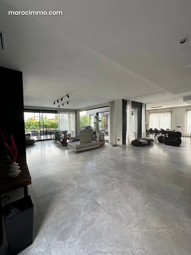 Villa Luxueuse à Vendre à ville verte — 2