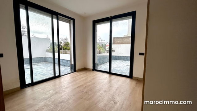 Vue imprenable & adresse prestigieuse – Studio haut standing à l’Oasis — 3