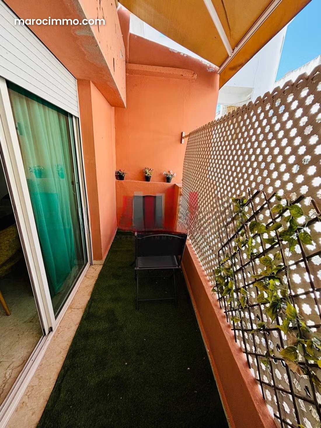 Furnished apartment with terrace for rent in Racine, Casablanca — Casablanca