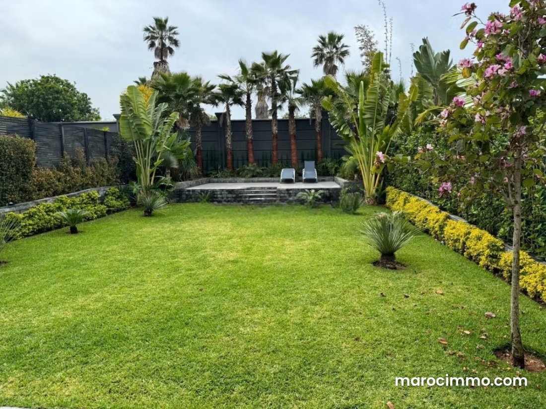 Furnished 3-bedroom house with garden and garage, Bouznika — Bouznika