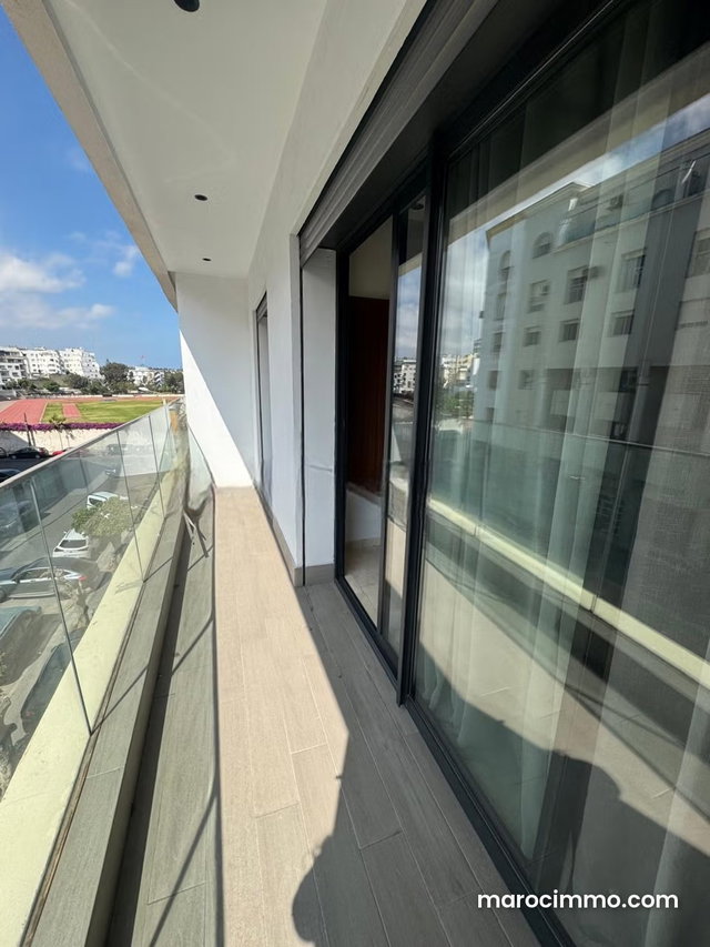 Meublé jolie terrasse ensoleillée — 2