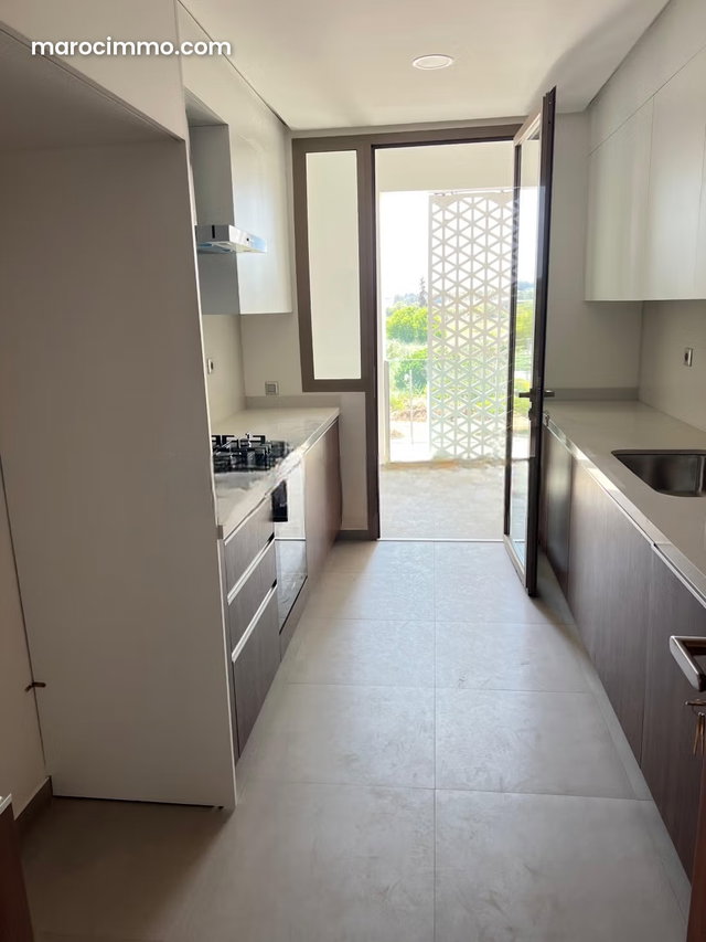 Magnifique Appartement Neuf à Louer Rabat Souissi — 4