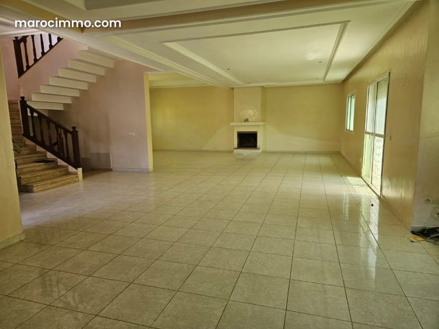 Villa a vendre sur 3 niveaux — 2