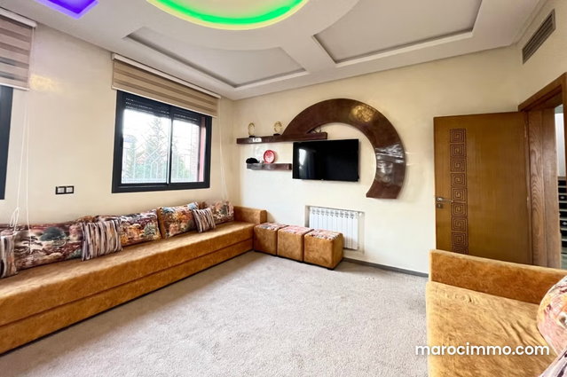 Villa Spacieuse à Vendre – Targa Marrakech, 7 Chambres, Piscine, Hammam, Rooftop et Garage — 4