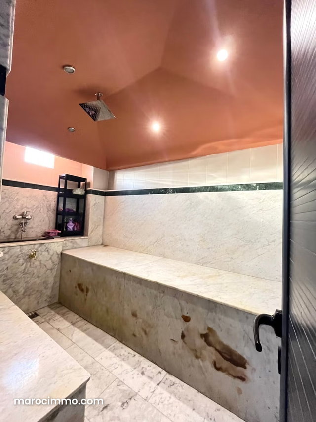 Villa Spacieuse à Vendre – Targa Marrakech, 7 Chambres, Piscine, Hammam, Rooftop et Garage — 3