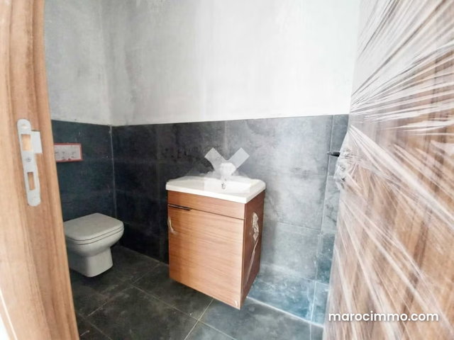 Bureau à Louer de 73.0 m² à Casablanca, Oasis — 3