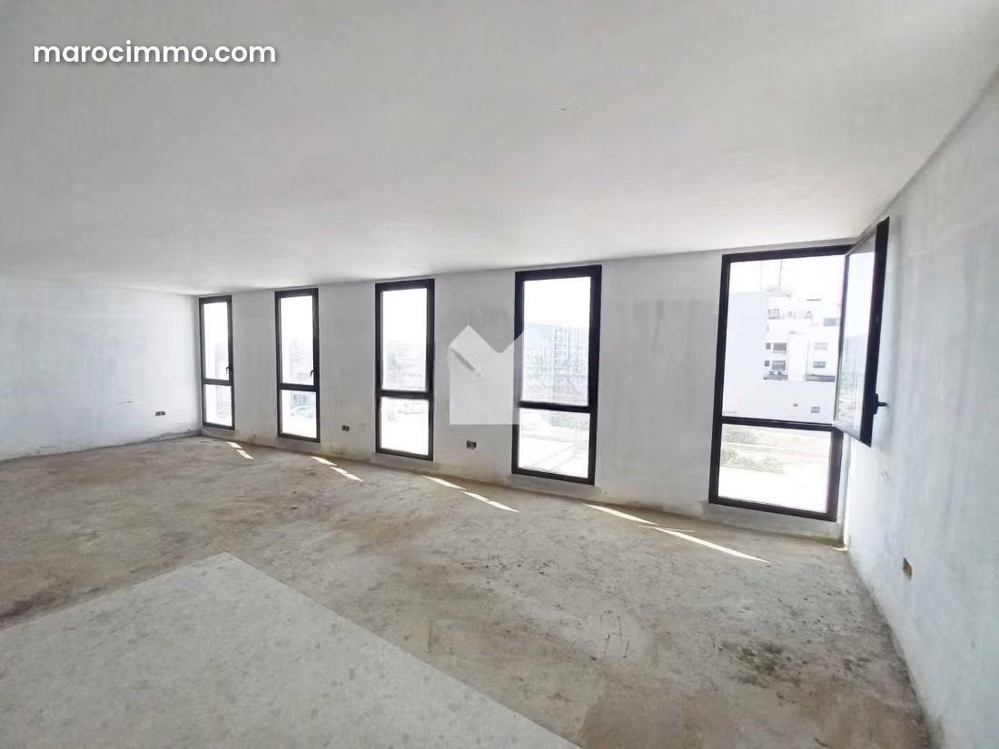 Bureau 73 m² avec garage, Oasis, Casablanca — Casablanca