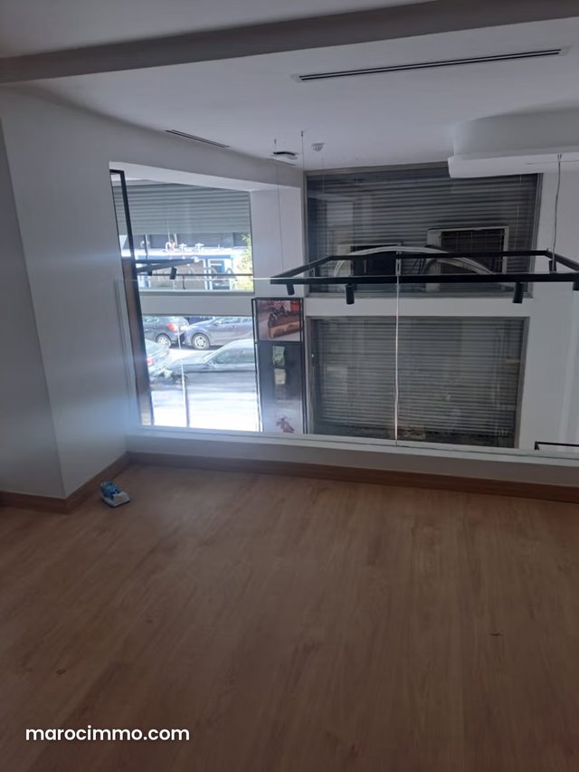 À louer – local commercial premium — 2