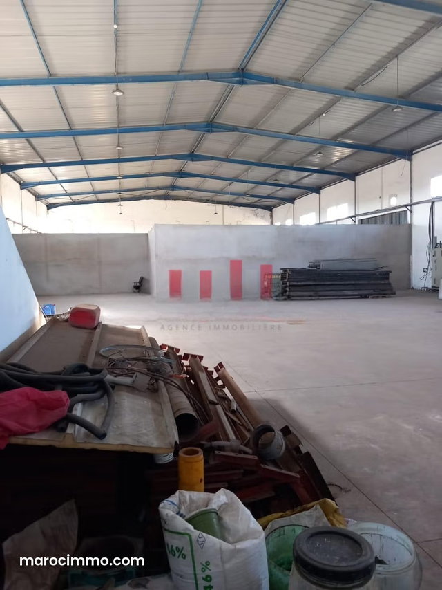 Usine industrielle de 4250 m2 de surface couverte sur un terrain de 10.000 m2 a la location zone industrielle TIT MELLIL — 2