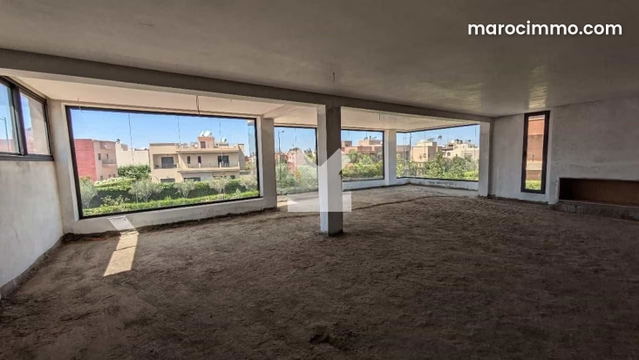 Villa à Vendre de 522.0 m² à Marrakech, Targa — مراكش