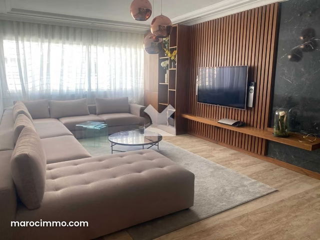 Appartement à Louer de 216.0 m² à Casablanca, Bourgogne Anfa — الدار البيضاء