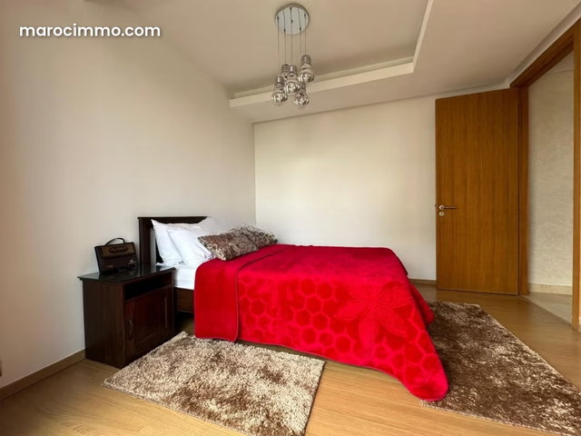 Bel appartement en location à Souissi. 8 grandes pièces. Meublé — 2