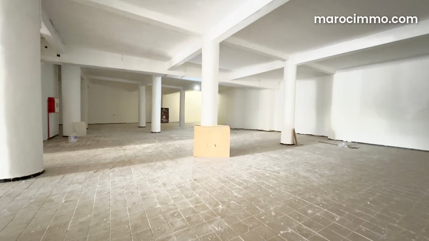 Local commercial 643 m², Centre Ville Casablanca, forte visibilité — Casablanca