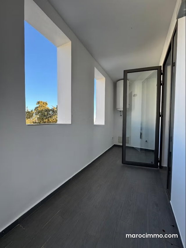 Location d'un appartement à Souissi. 2 chambres, plus chambre de service. Résidence avec piscine et salle de sport — 5