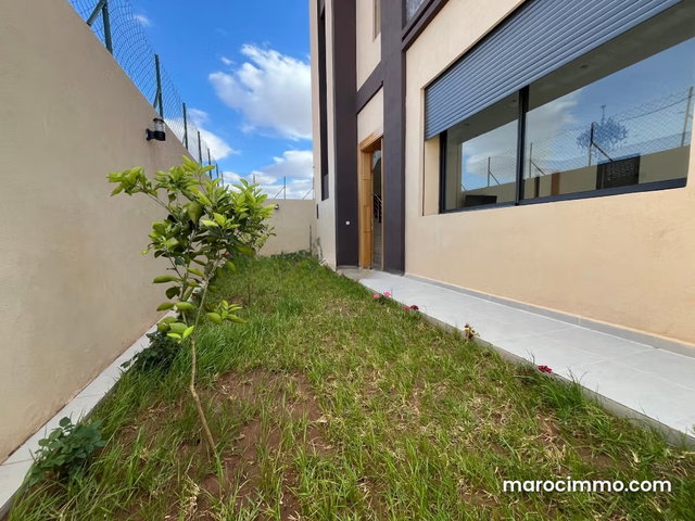 Villa Récente à Vendre – Secteur Targa Marrakech, 3 Chambres, Piscine et Vue Panoramique sur l’Atlas — 4