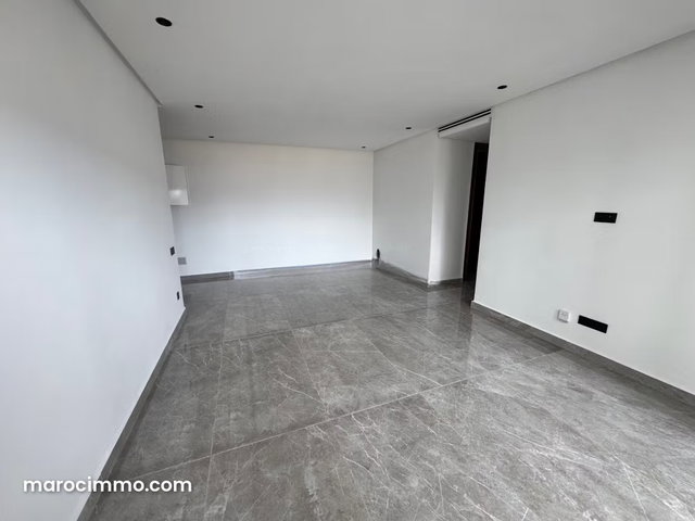 CFC rare 3 chambres en location vide — 3