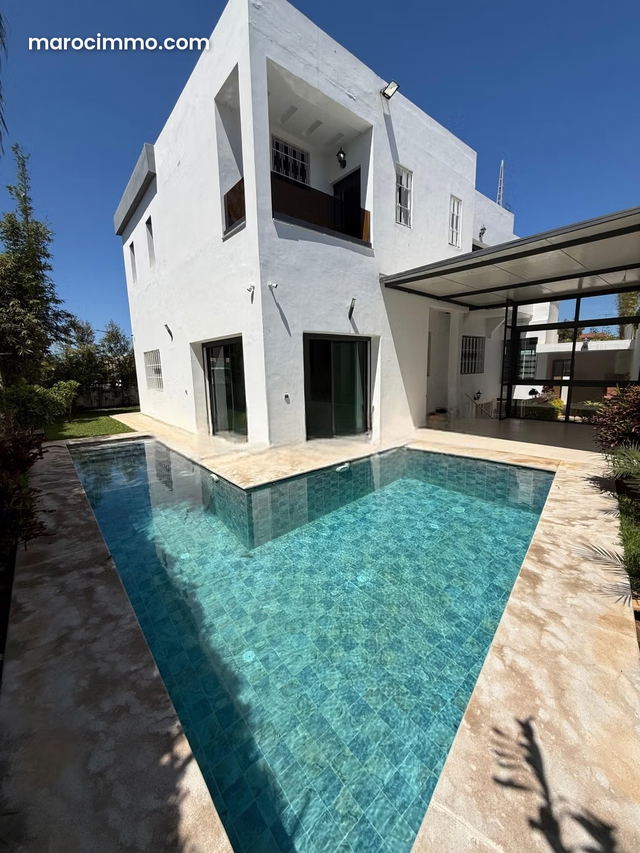 Villa moderne A LOUER à Hay Riad — Rabat