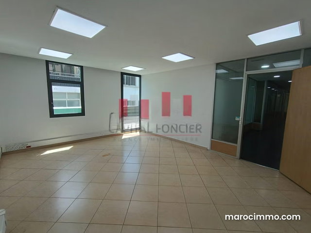 Plateau bureau de 260m2 à la location en plein Bd Zerktouni — 4