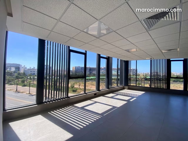 Plateau de bureau 90 m² Bd de la Mecque — 2
