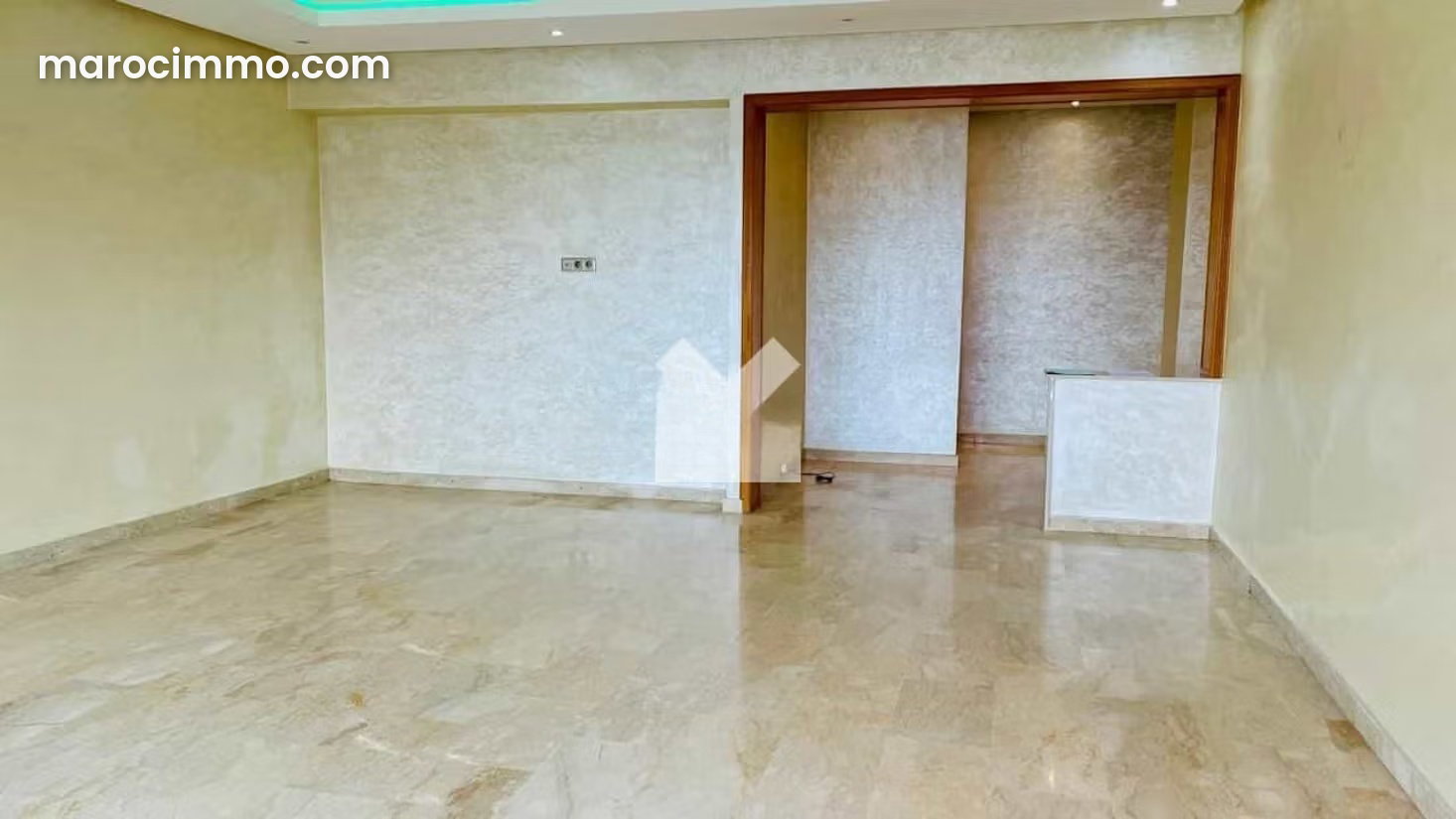 Appartement 149 m² dernier étage Quartier des Hôpitaux Casablanca — Casablanca