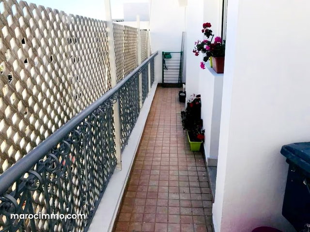 Appartement meuble sans vis a vis au dernier etage — 2