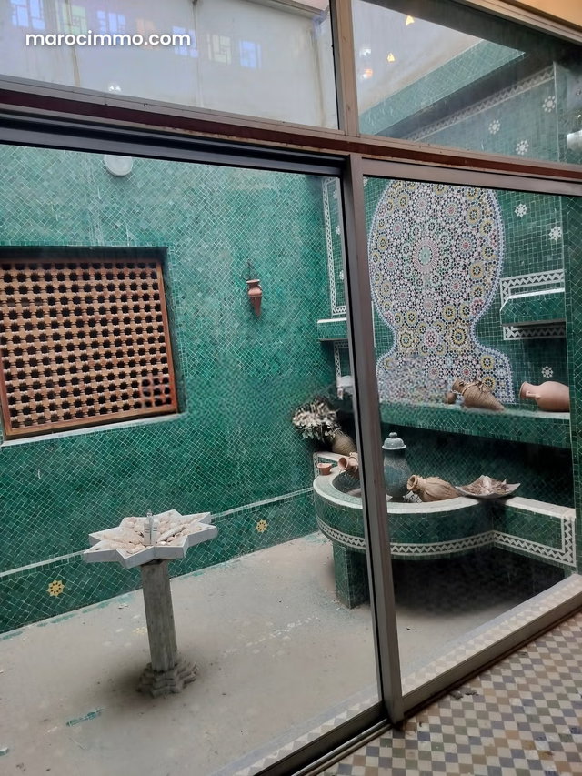 Villa 4 façades gueliz à vendre — 2