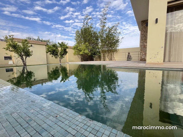 Villa Contemporaine à Vendre – Targa Marrakech, 3 Suites, Piscine, Hammam et Rooftop Vue Atlas — 2
