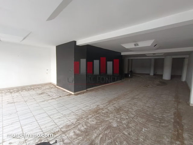 Local commercial de 320m2 à la vente en plein Gauthier — 3