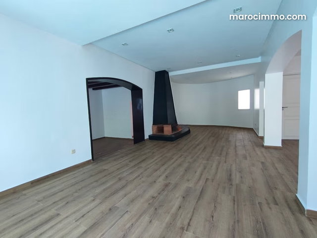 Villa t4 vide– 3 chambres – piscine — 3
