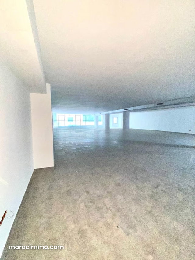 Plateau de bureaux de 415 m² vide — 3