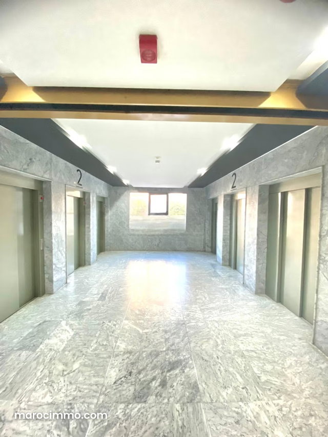Plateau de bureaux de 415 m² vide — 2