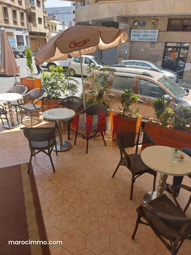 BREAKING NEWS Beautiful Facade Café Well-Placed BELVEDERE — Casablanca