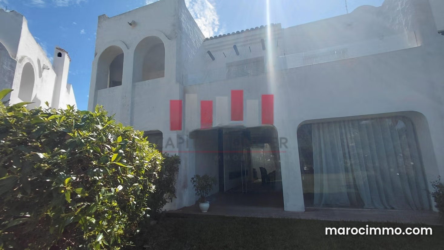 400 m² Villa with Pool and Garden, Dar Bouazza, for Sale — Dar Bouazza