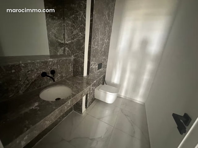 Appartement à louer à Ain Diab Extension. 4 pièces. Piscine — 3