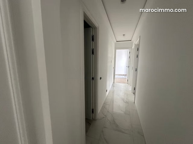 Appartement à louer à Ain Diab Extension. 4 pièces. Piscine — 5