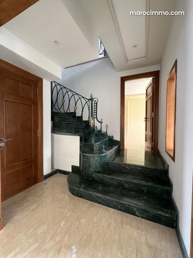 Superbe villa / bouskoura / 4 chambres — 4