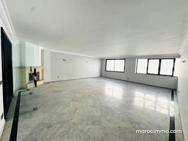 Apartment for Rent in Casablanca, 4 Bedrooms, RACINE Area — Casablanca