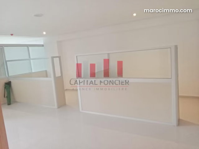 Plateau bureau premium de 67m2 17m2 de box titré à la vente Abdelmoumen — 4